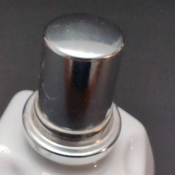 Lampe berger White Porcelain Hexagon Bottle. - Picture 3 of 8